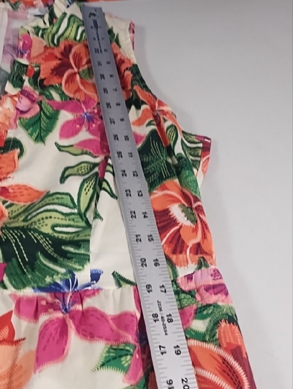 Sleeveless Cream Maxi Dress with Vibrant Tropical Floral Print Pockets - Picture 9 of 15